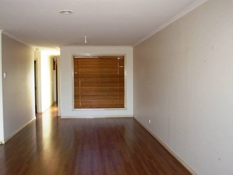 1/87 Allenby Road, Hillside VIC 3037