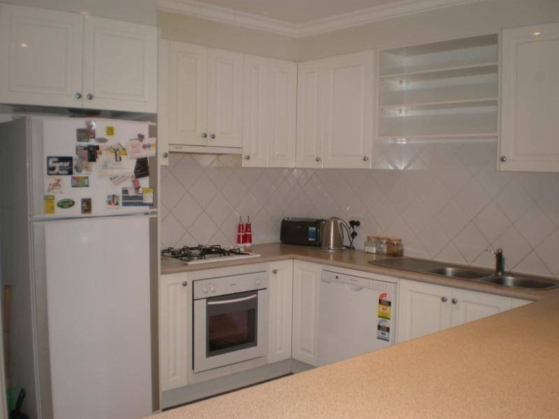 2c Orchid Square, Sydenham VIC 3037