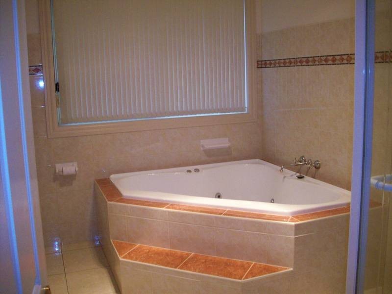 34  Cambridge Crescent, Taylors Lakes VIC 3038