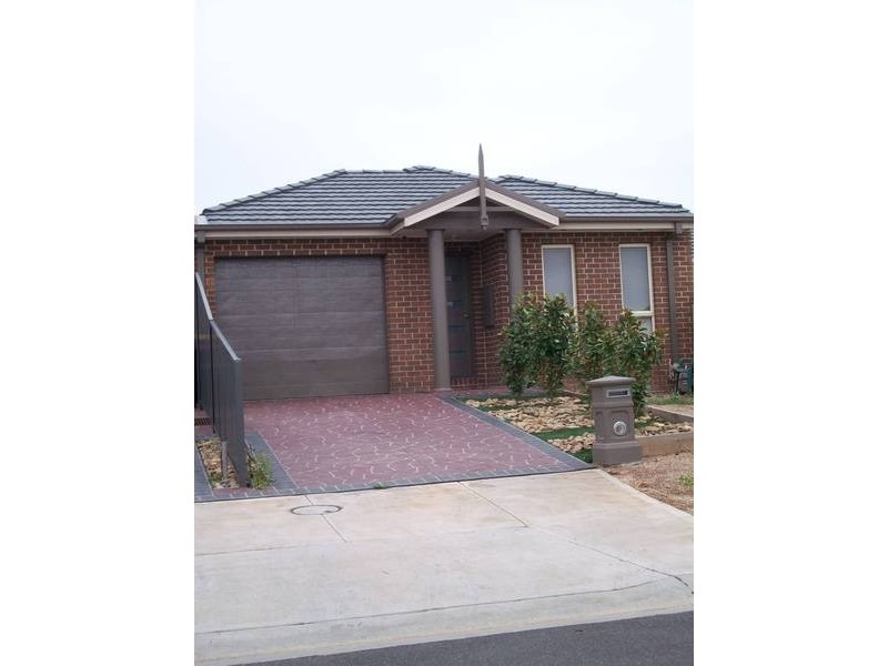 2/3 Sayvel Close, Hillside VIC 3037