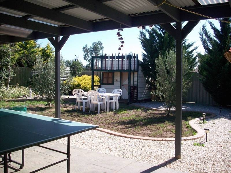 14 Kolivas Court, Hillside VIC 3037