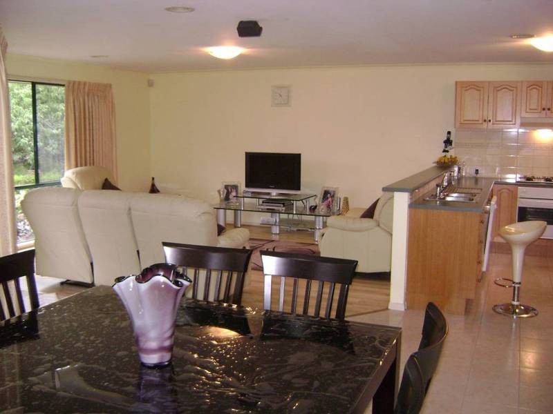 12 Orchid Square, Sydenham VIC 3037