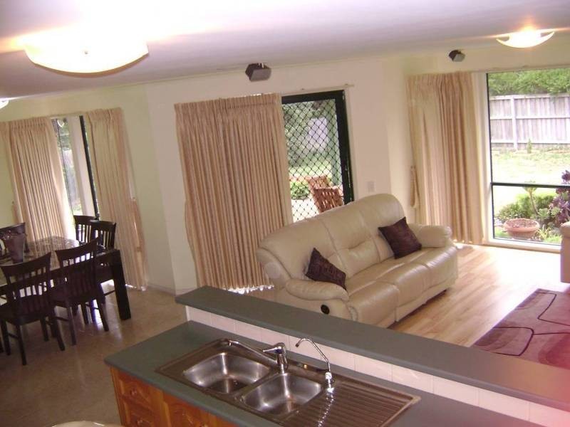 12 Orchid Square, Sydenham VIC 3037