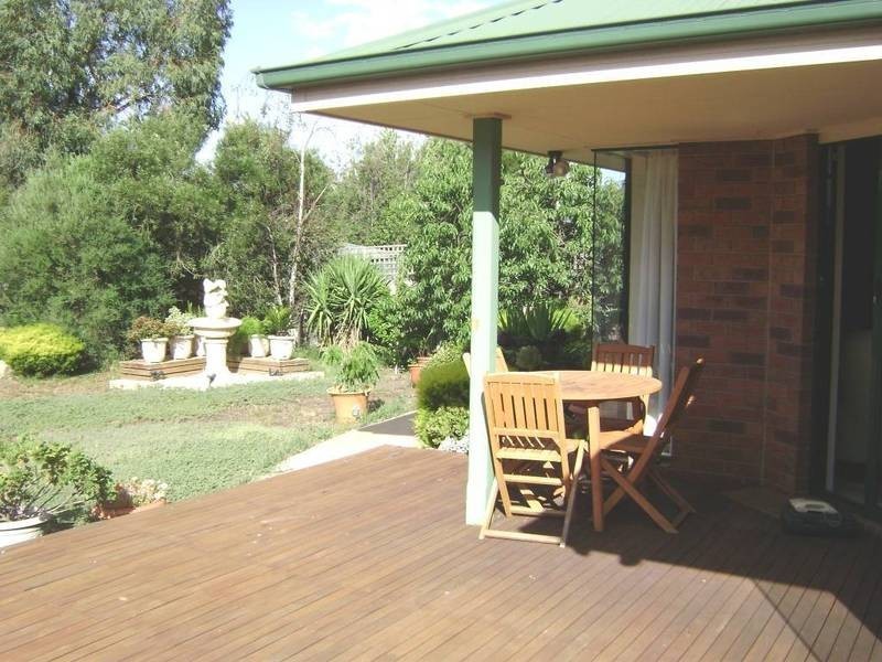 12 Orchid Square, Sydenham VIC 3037