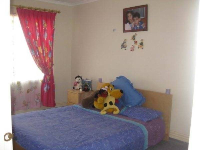 11 Knight Court, Hillside VIC 3037