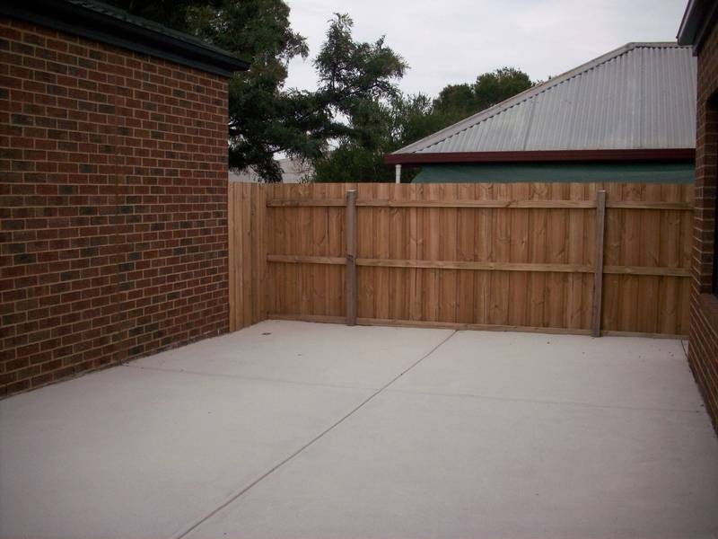 2/60 Fox Street, St Albans VIC 3021