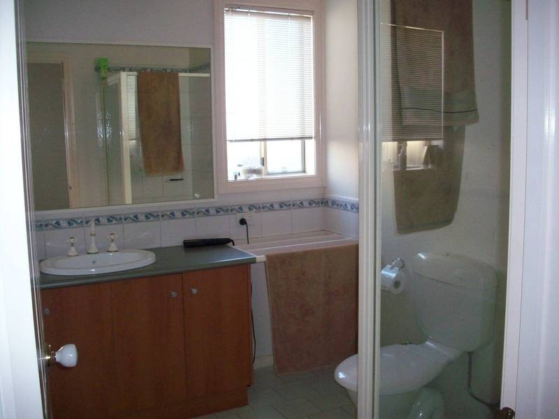 9 Warrego Place, Taylors Lakes VIC 3038