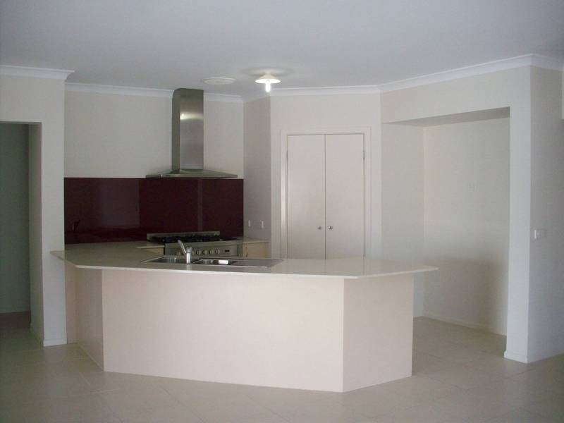 21 Edgecliff Close, Taylors Hill VIC 3037