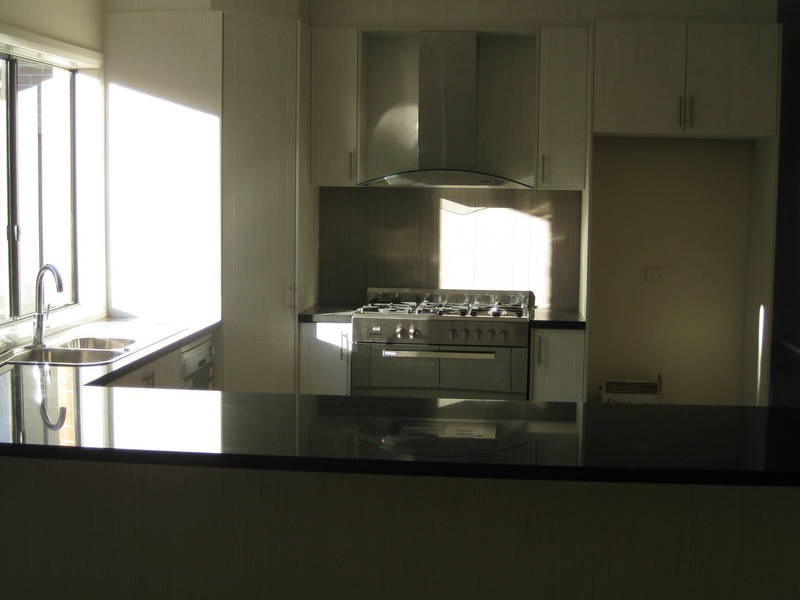 32 Roseleigh Boulevard, Sydenham VIC 3037