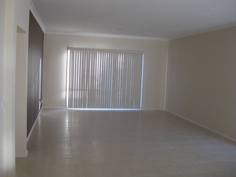 32 Roseleigh Boulevard, Sydenham VIC 3037