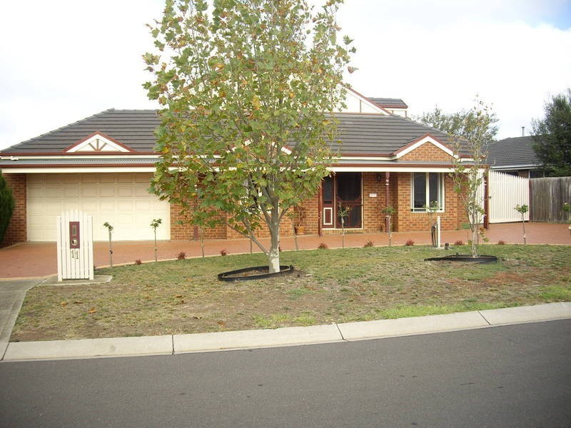 11 Longhurst Crescent, Hillside VIC 3037