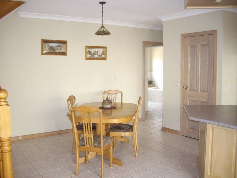 11 Longhurst Crescent, Hillside VIC 3037