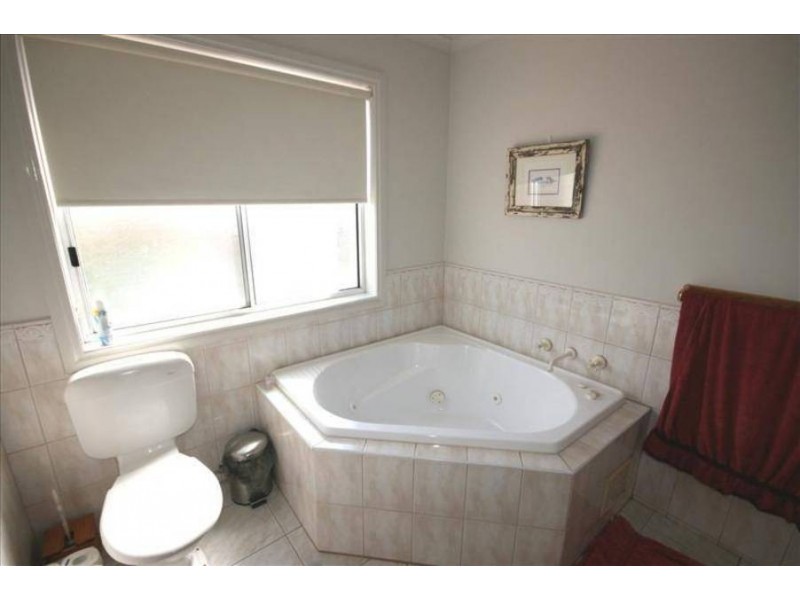 29 Brampton Circuit, Delahey VIC 3037