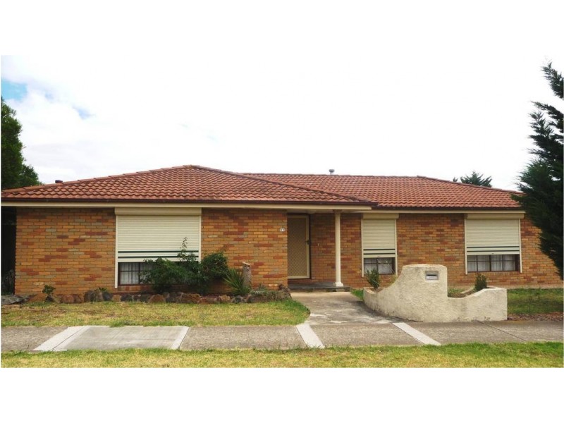 11 Lionheart Avenue, Taylors Lakes VIC 3038