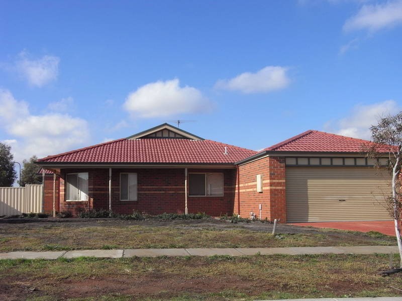 71 Featherhead Way, Melton West VIC 3337