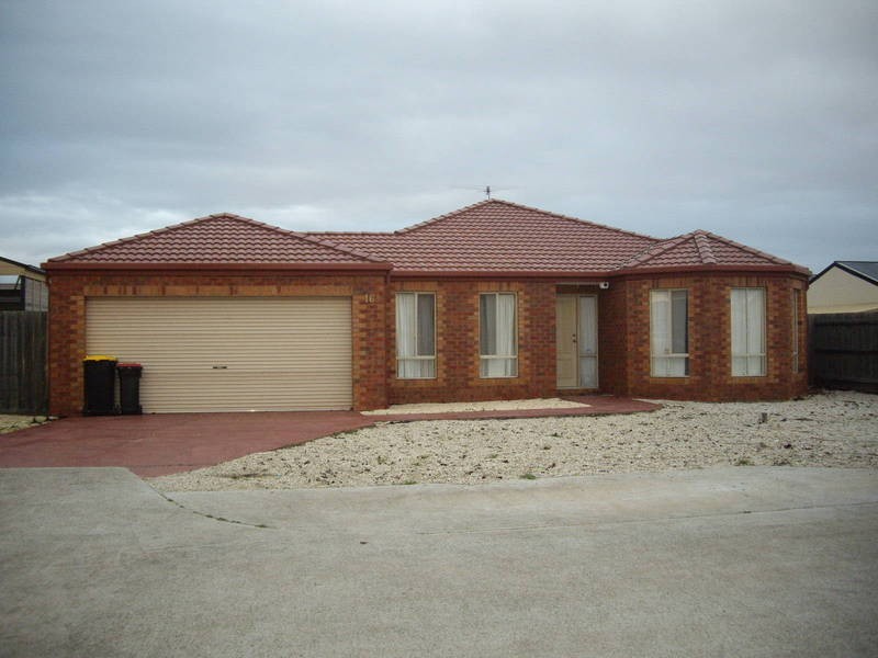 16 Johnstone Way, Taylors Hill VIC 3037