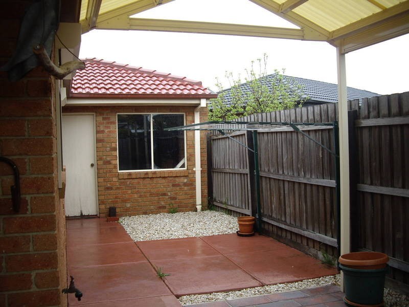 1/28 Marriot Road, Keilor Downs VIC 3038