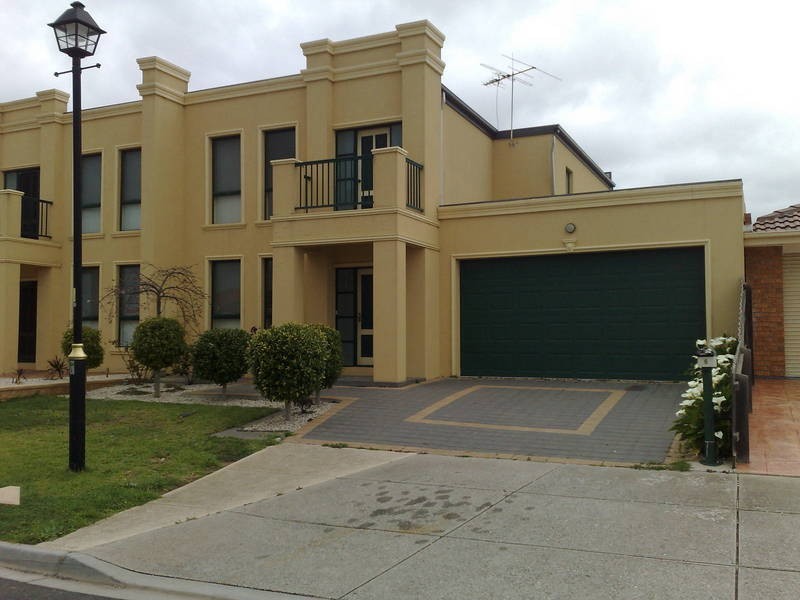 5 Lady Rose Crescent, Sydenham VIC 3037