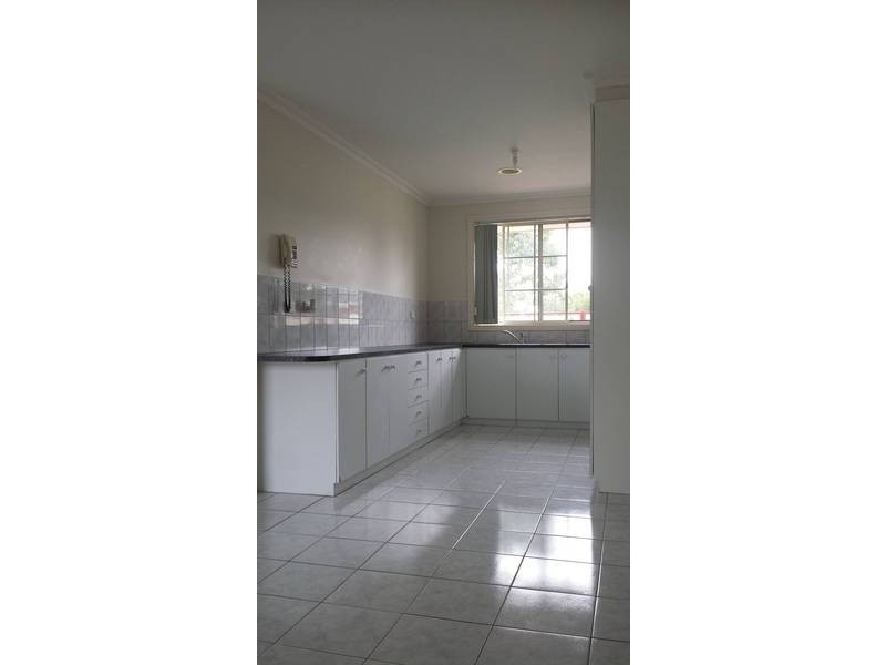 1/23 Allenby Road, Hillside VIC 3037