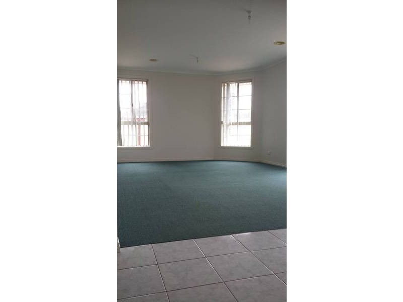 1/23 Allenby Road, Hillside VIC 3037