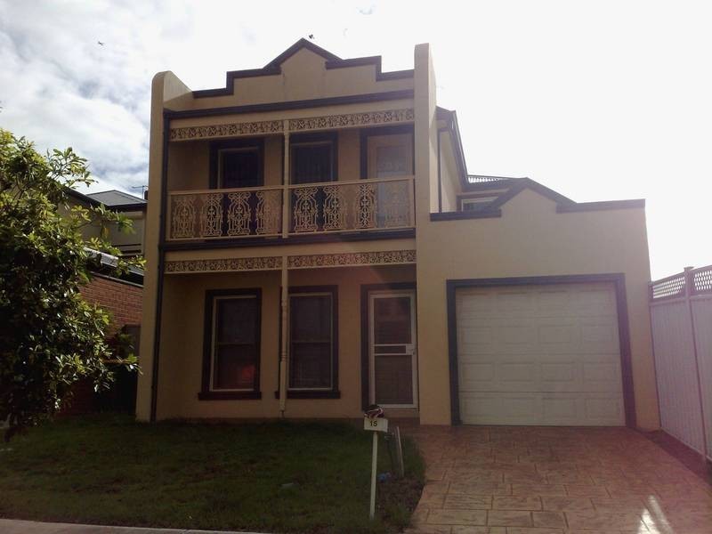 15 Parkin Avenue, Caroline Springs VIC 3023