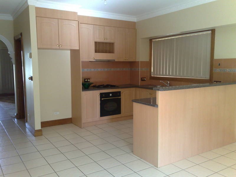 15 Parkin Avenue, Caroline Springs VIC 3023