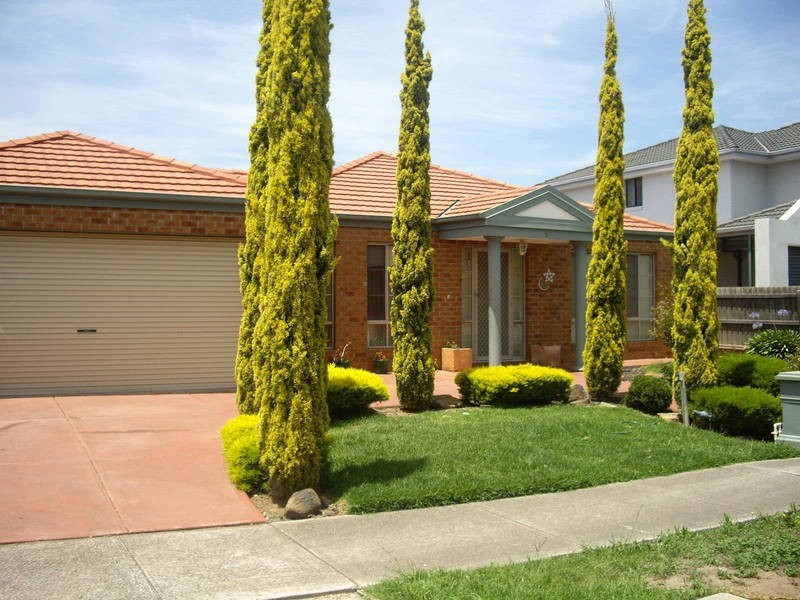 5 Rosehedge Drive, Sydenham VIC 3037