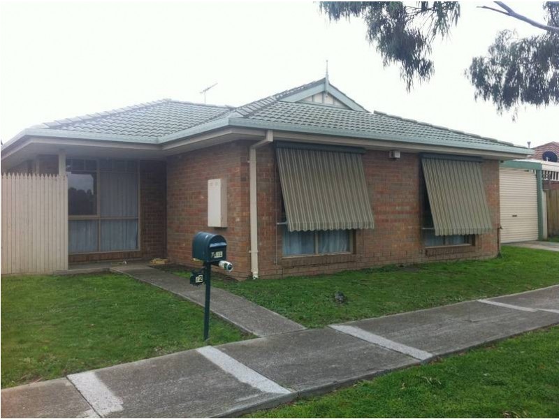 1/2 Terrye Court, Hillside VIC 3037