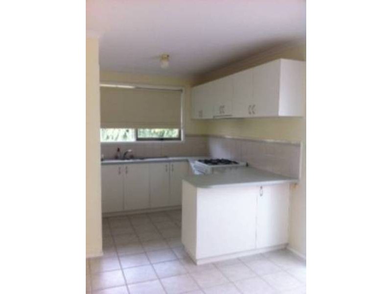 1/2 Terrye Court, Hillside VIC 3037