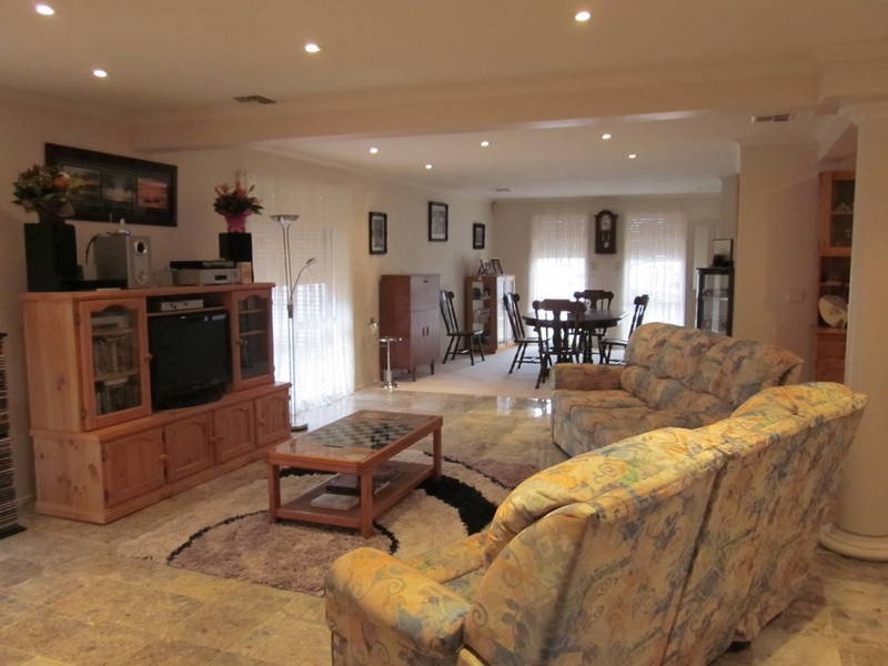 9 Ingoldsby Court, Delahey VIC 3037