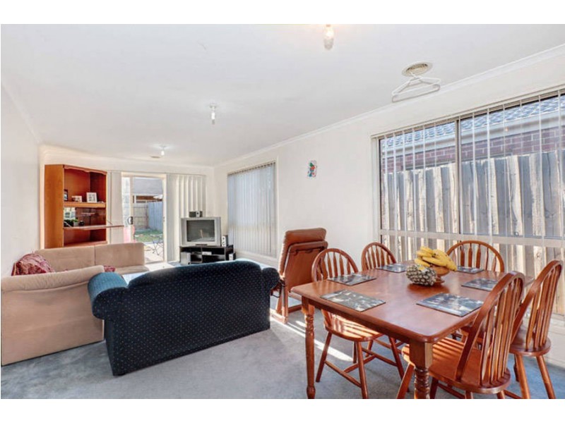 1/3 Lorraine Court, Hillside VIC 3037