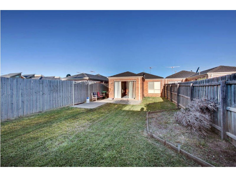 1/3 Lorraine Court, Hillside VIC 3037