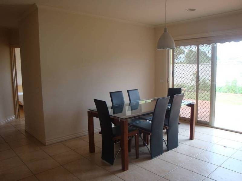 8 Hillview Court, Hillside VIC 3037