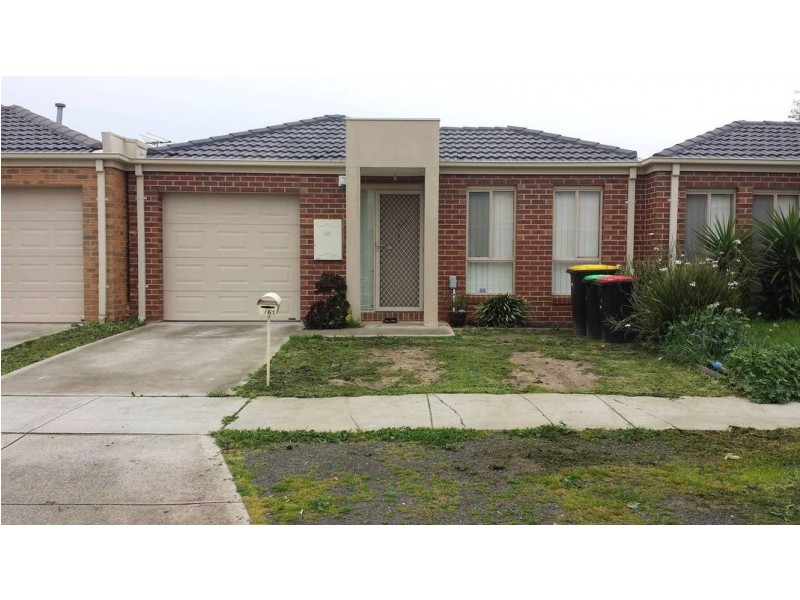 2/61 Jade Way, Hillside VIC 3037