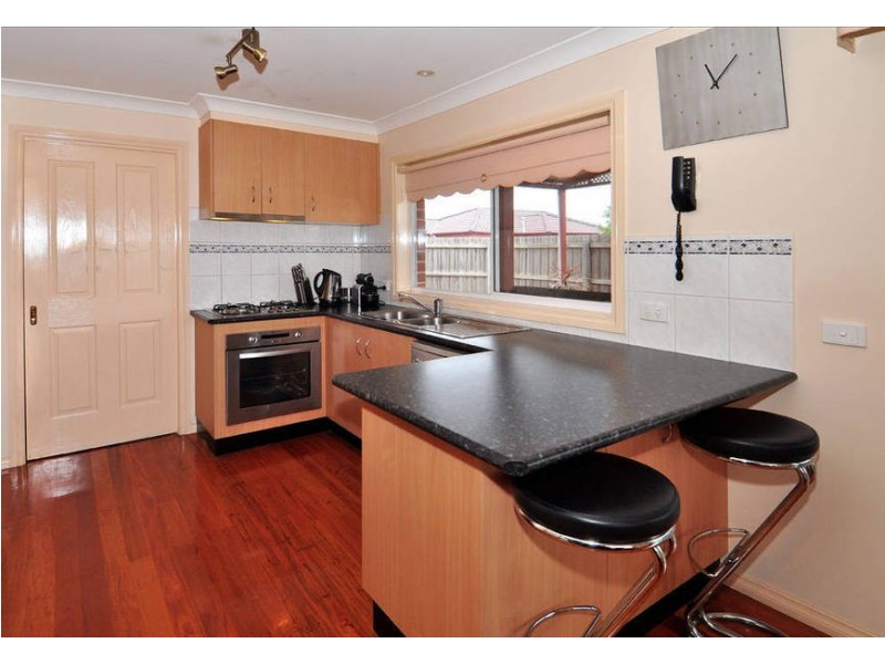 4/2 Serrata Court, Hillside VIC 3037