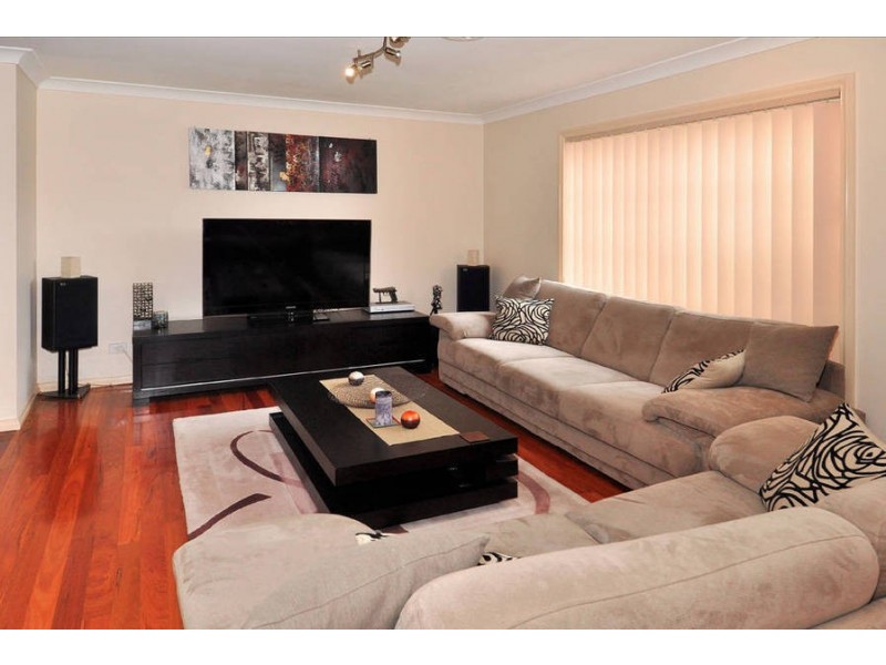 4/2 Serrata Court, Hillside VIC 3037