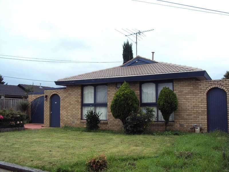 22 Bernard Drive, Melton South VIC 3338