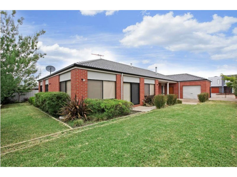 5 Kent Place, Taylors Hill VIC 3037