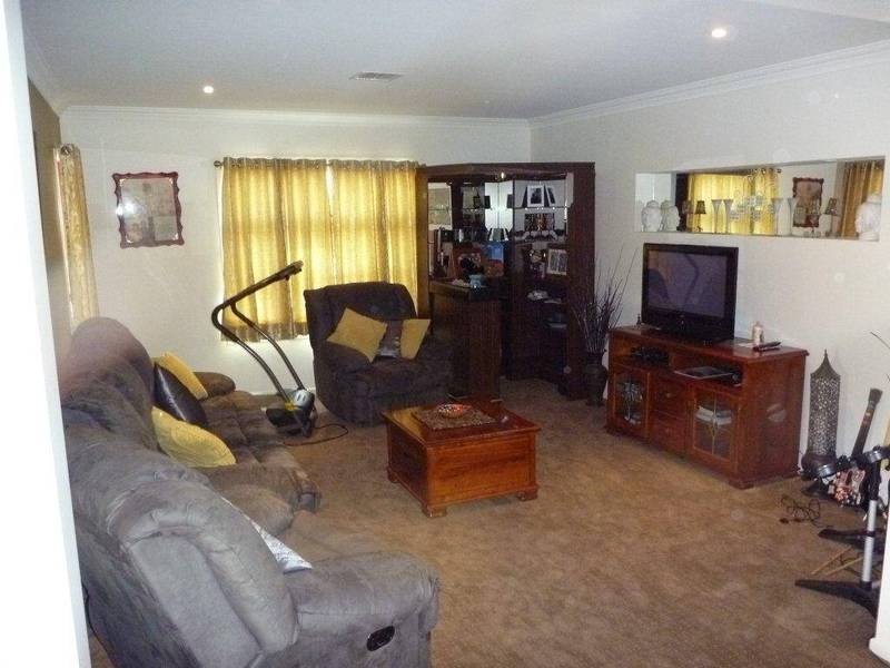 41 Domain Drive, Hillside VIC 3037