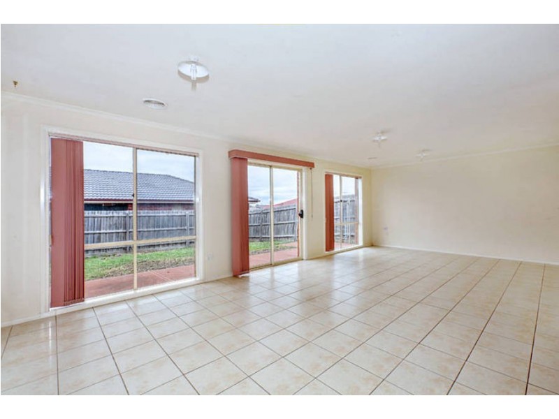 6 Clyde Close, Taylors Hill VIC 3037