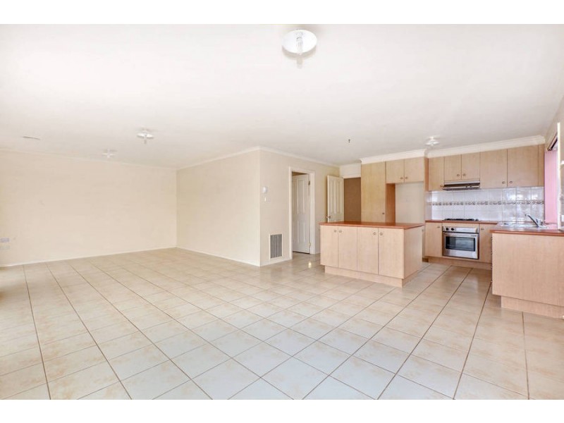 6 Clyde Close, Taylors Hill VIC 3037