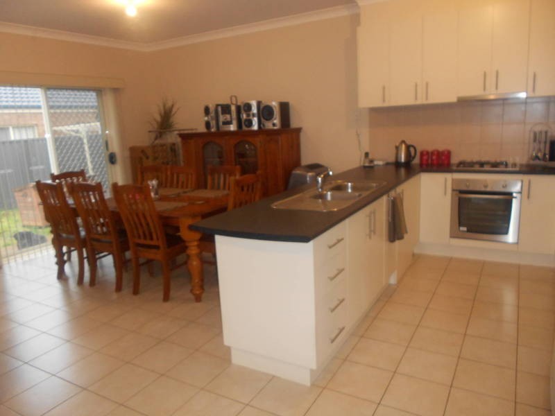 12 Klippel Way, Caroline Springs VIC 3023