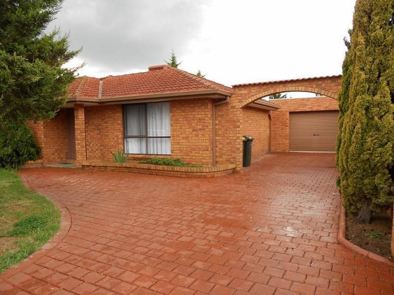 6 Burns Way, Delahey VIC 3037