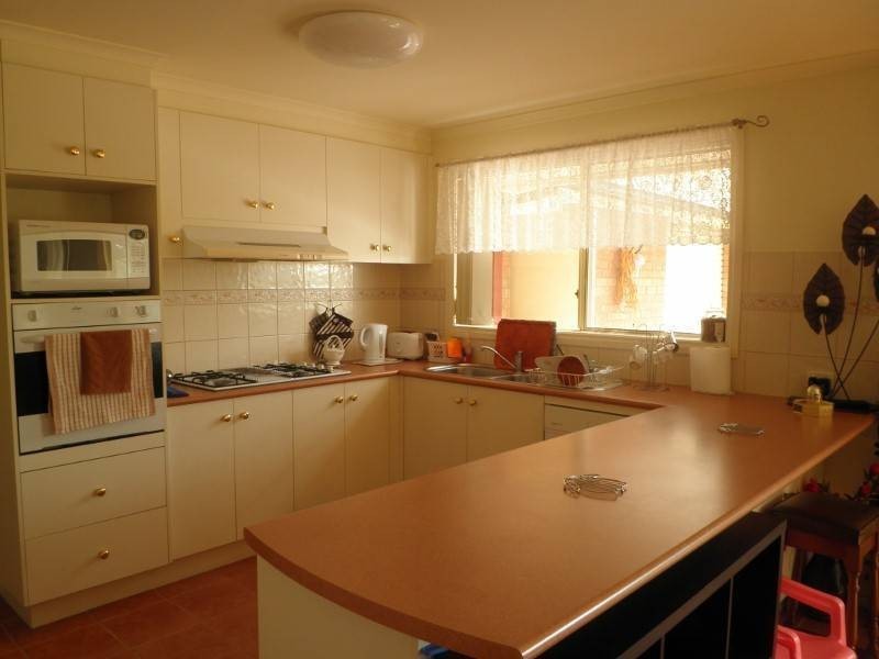 38 Timele Drive, Hillside VIC 3037