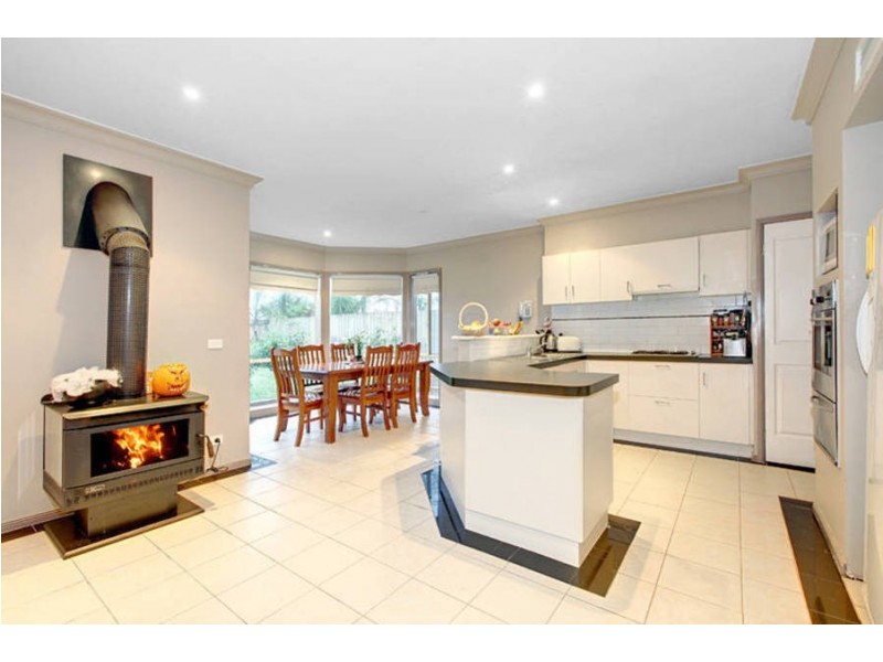 22 Torro Walk, Sydenham VIC 3037