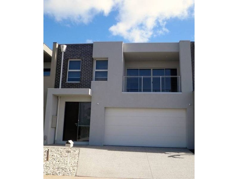 7 Tatterson Way, Caroline Springs VIC 3023