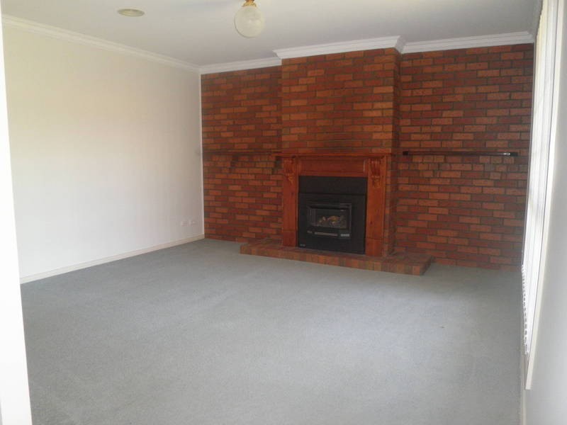 5 Chris Court, Hillside VIC 3037