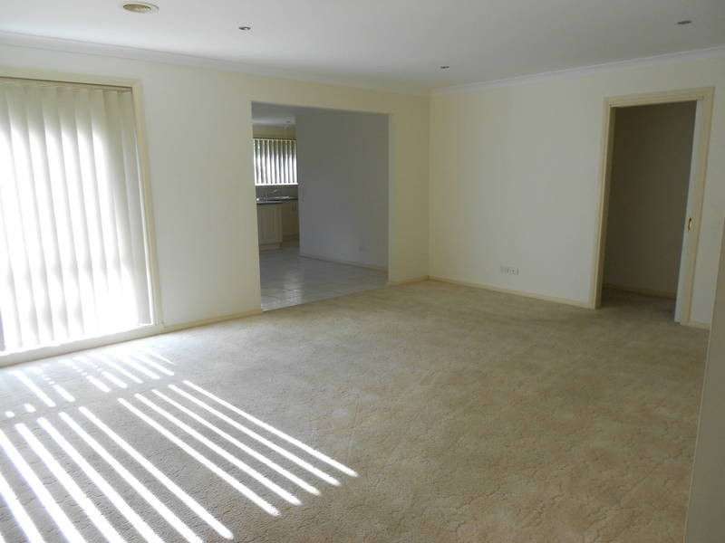 10  Ryan Road, Delahey VIC 3037