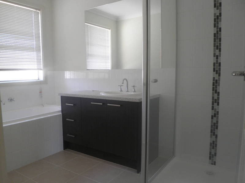 10  Ritchie Circuit, Hillside VIC 3037