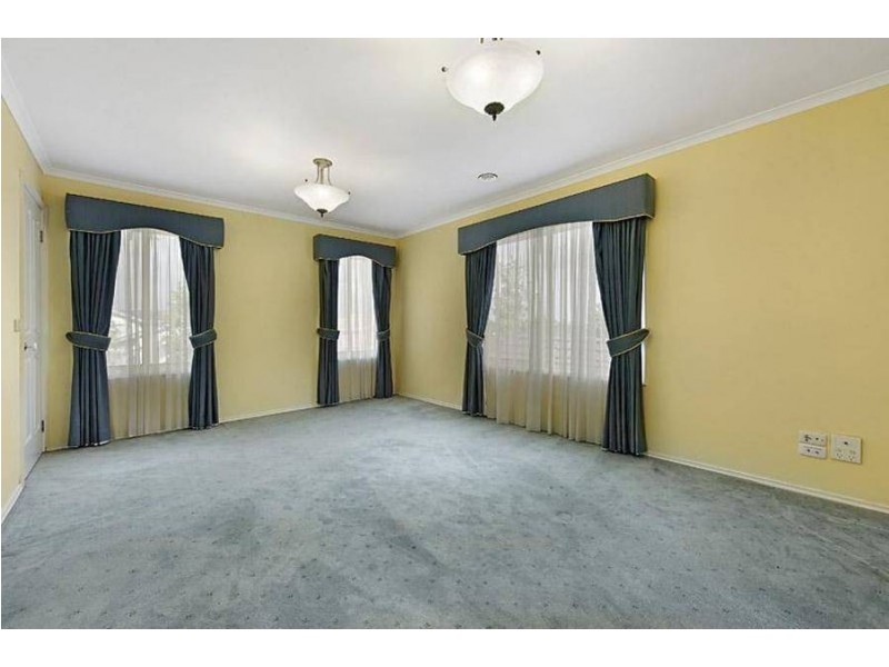 43 Royal Crescent, Hillside VIC 3037